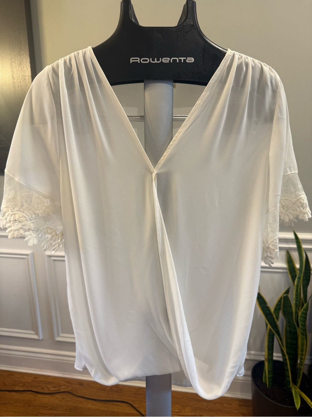 Tua Ivory Draped V-Neck Blouse Lace Mesh Sleeve Size Medium